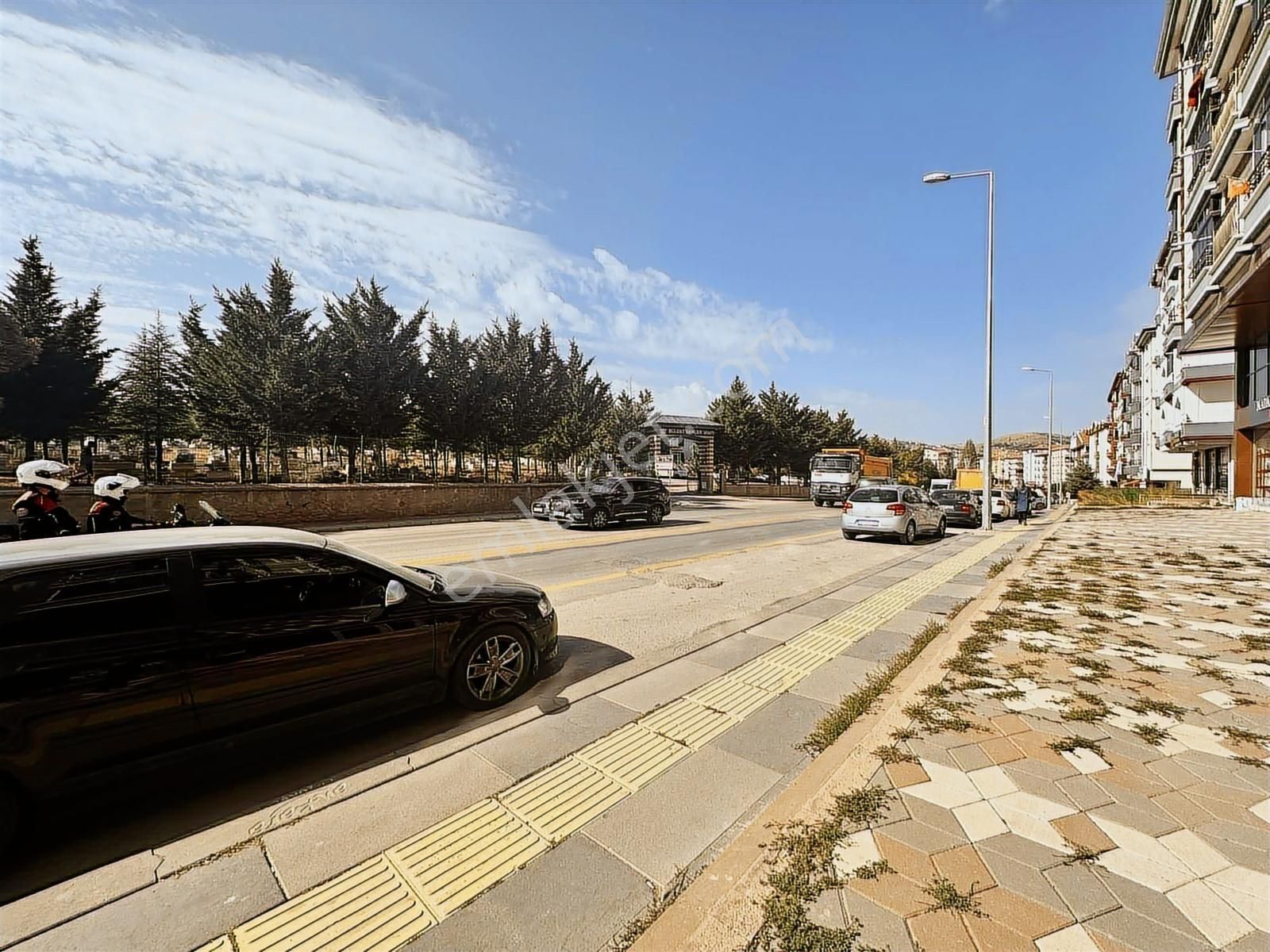 Bağlum Bulvarda Cadde Üzerinde Kiralık Dükkan - Görsel 3