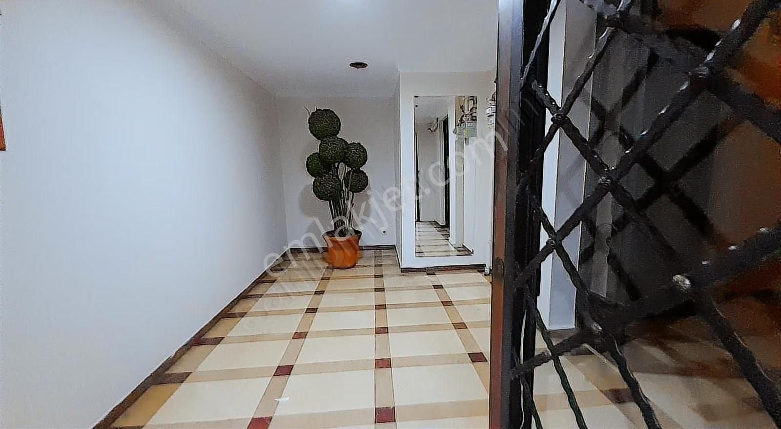 Ataşehir T.özal Bulvarında Özel Tasarım 4+2 Süper Dubleks Daire - Görsel 12