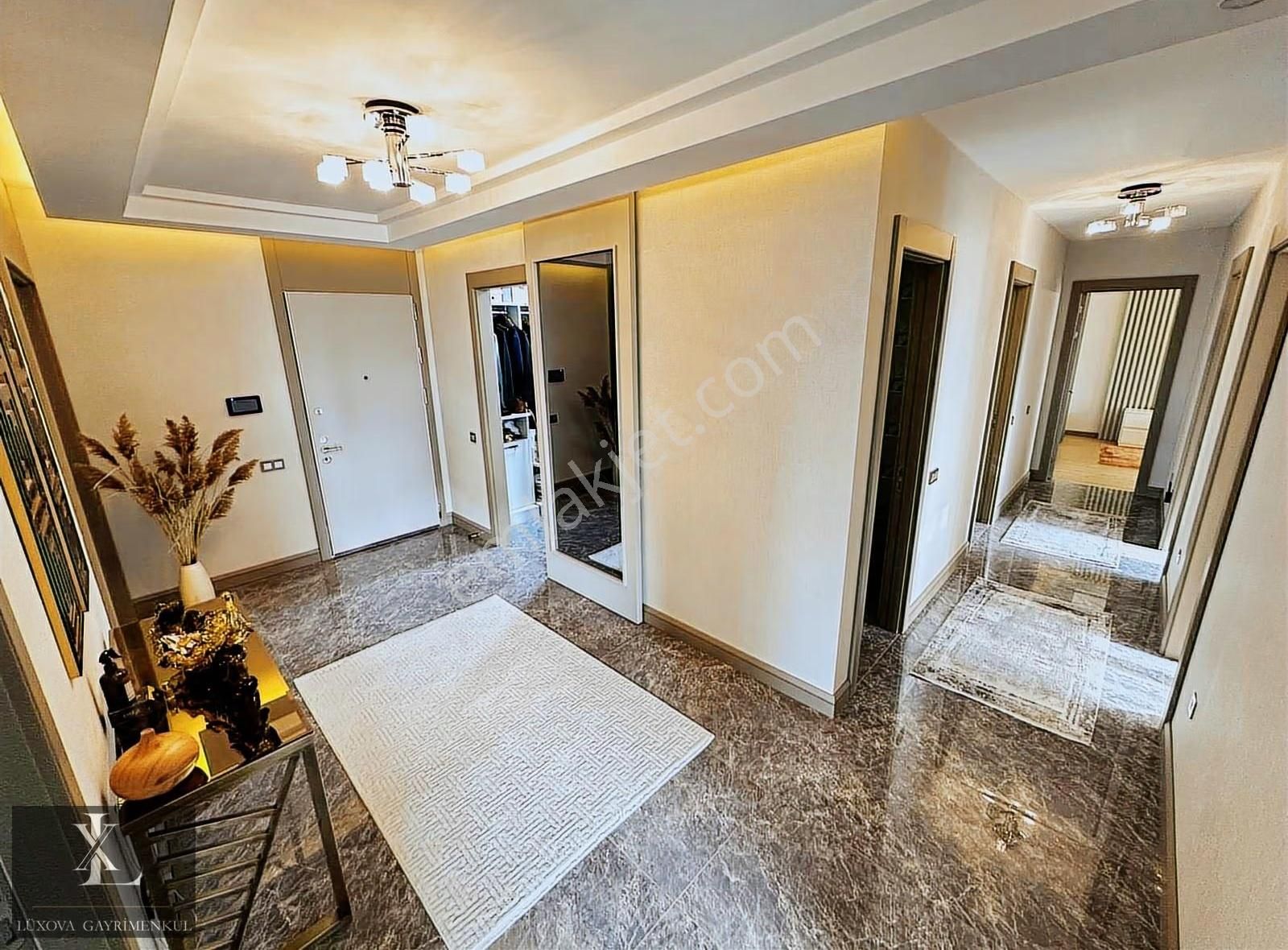 Ovacık Bulvar'da Emsallerinden Ayrıcalıklı Ultra Lüx 4+1 Daire - Görsel 22