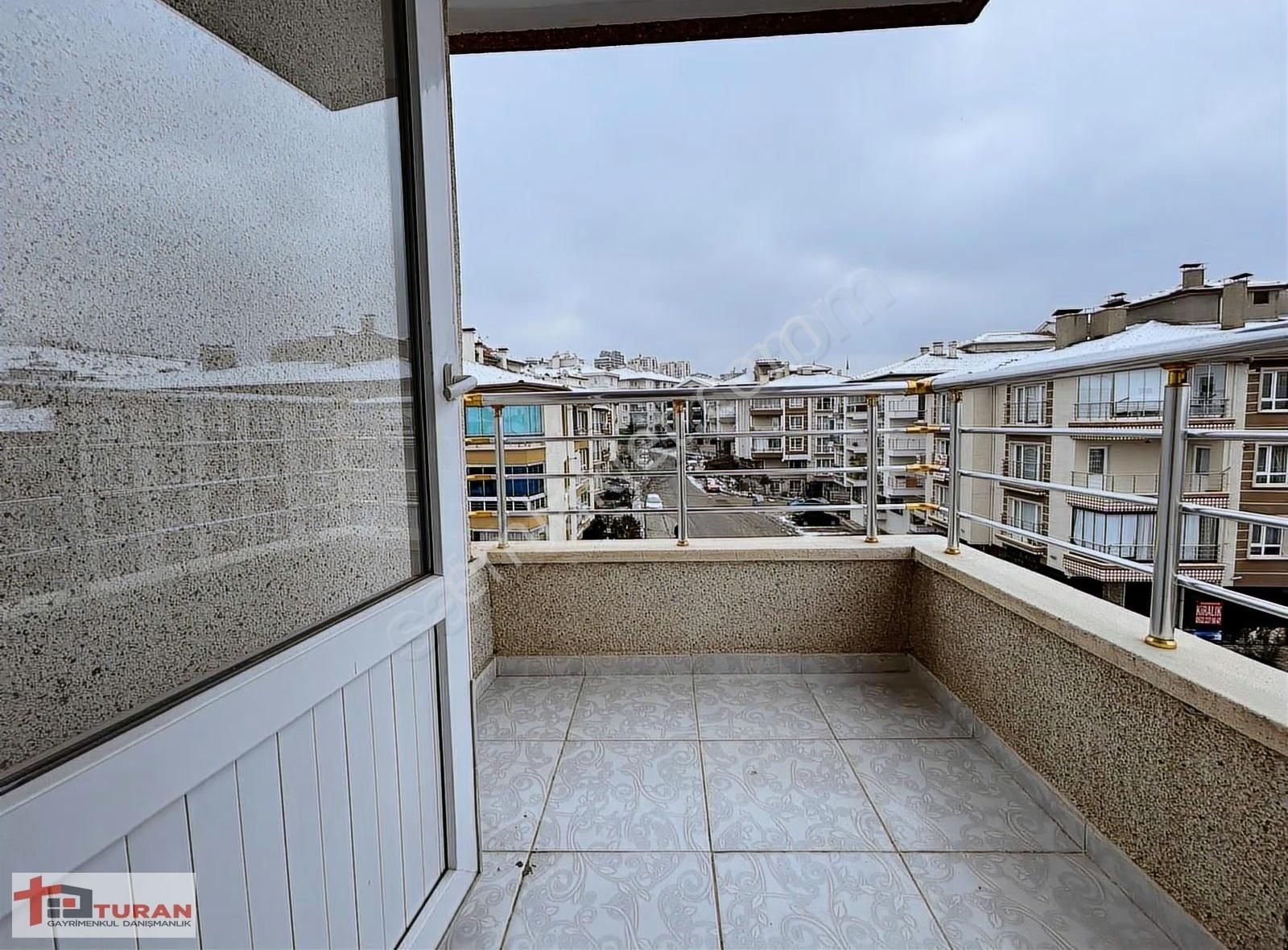 Yükseltepe'de Ara Katta Yapılı 3+1 Vestiyerli Kiralık Dair** - Görsel 7