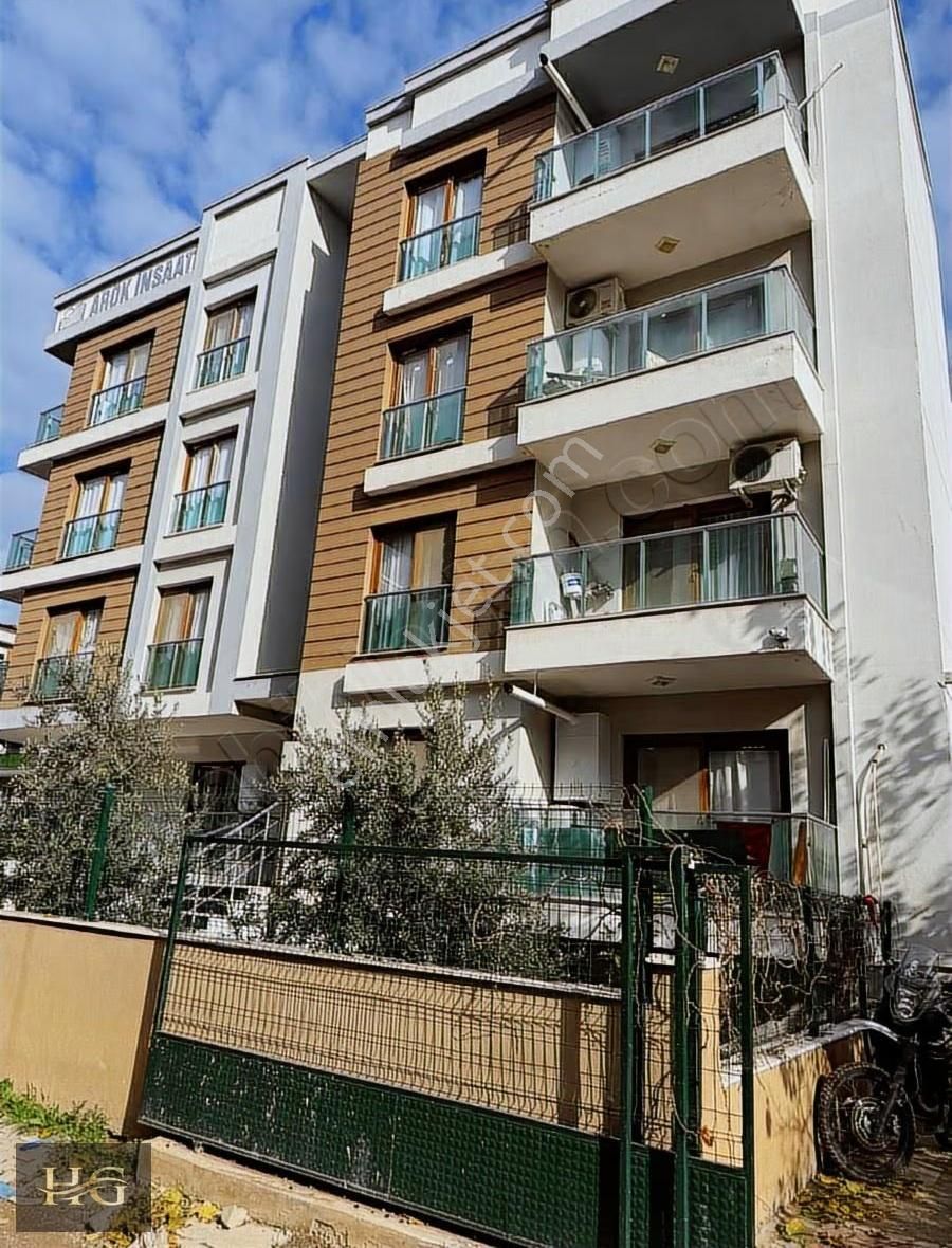 Full Eşyalı Havuzlu Site İçinde Üniversiteye Yürüme Mesafesinde