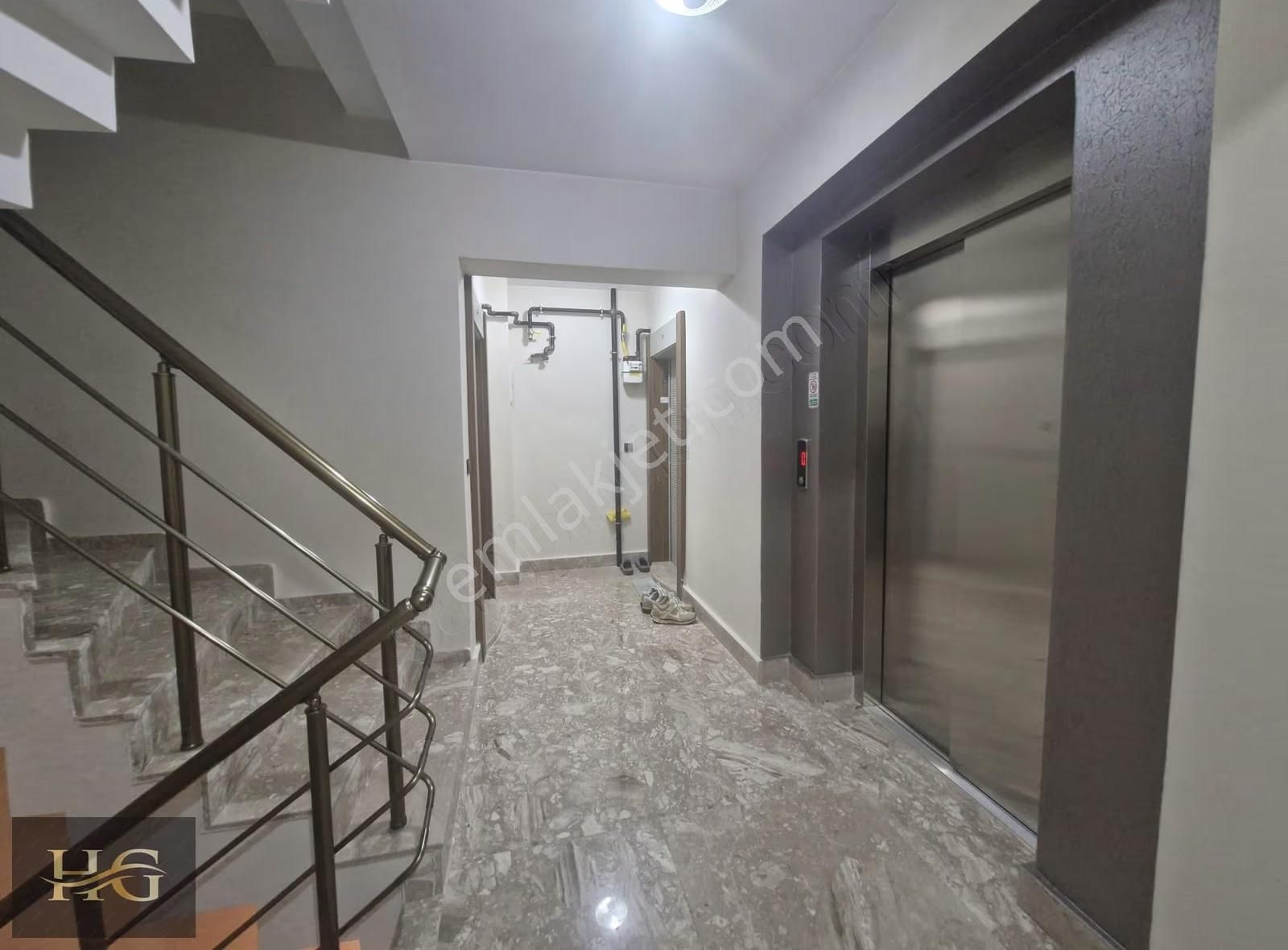 Karşıyaka Şemikler Arkas Yakını, Açık Mutfak Kiralık 2+1 Daire - Görsel 12