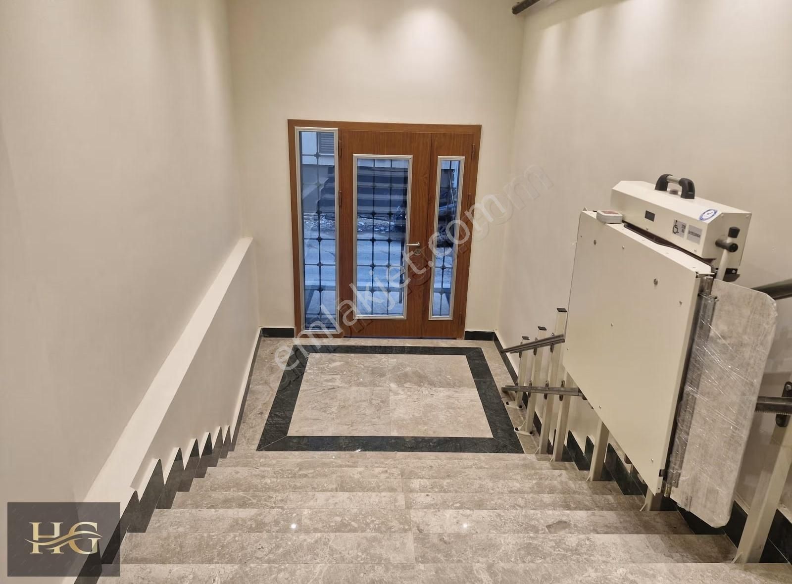 Karşıyaka Şemikler Arkas Yakını, Açık Mutfak Kiralık 2+1 Daire - Görsel 2