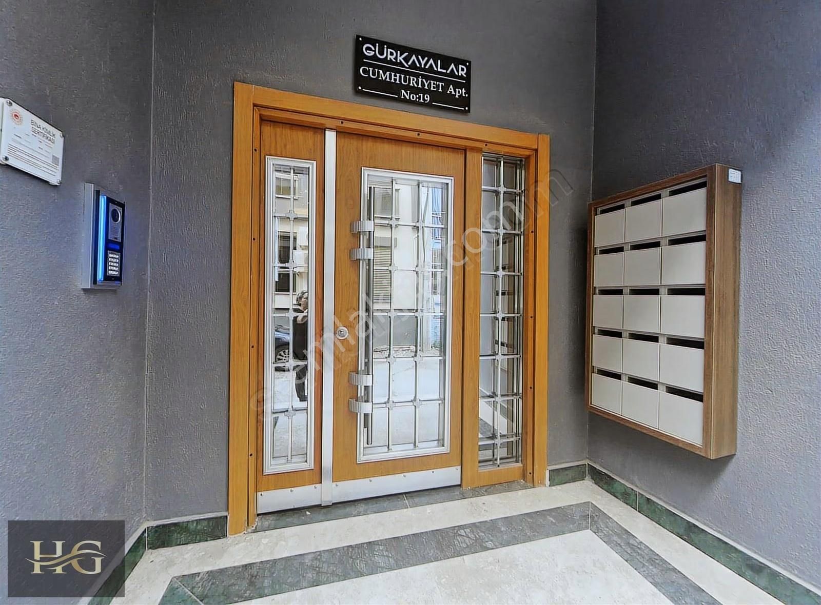 Karşıyaka Şemikler Arkas Yakını, Açık Mutfak Kiralık 2+1 Daire - Görsel 3