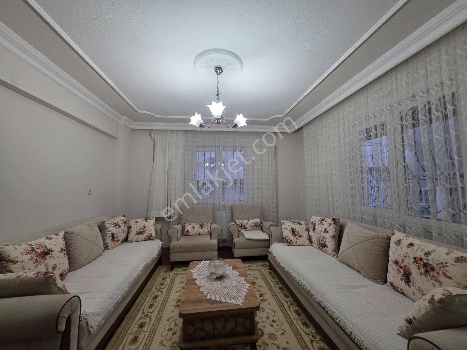 Değirmenönü Mahallesinde Satılık Daire