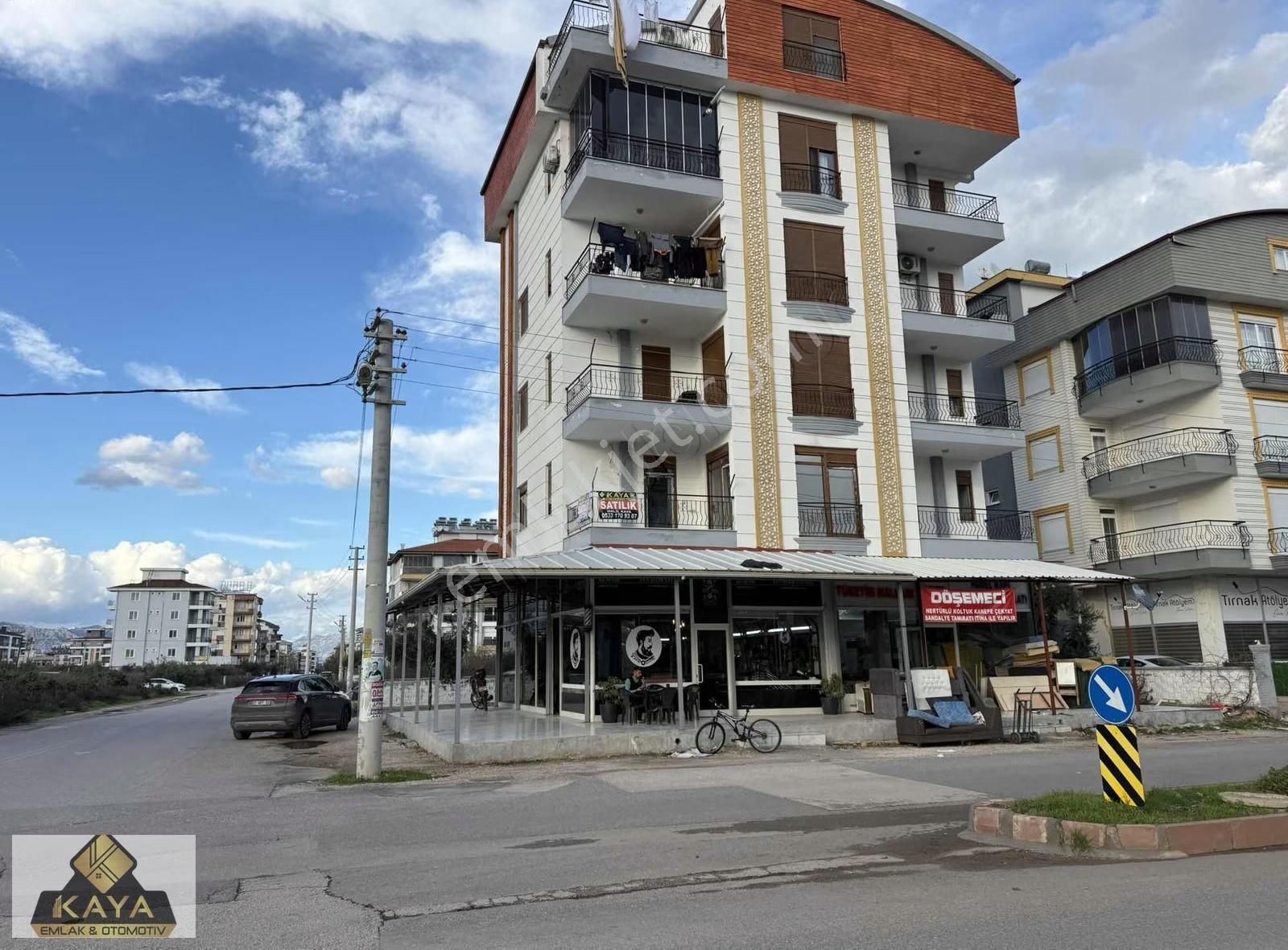 Kaya Emlaktan Çiftlik Caddesi Köşe Başında 3+1 110 M2 Doğalgazlı