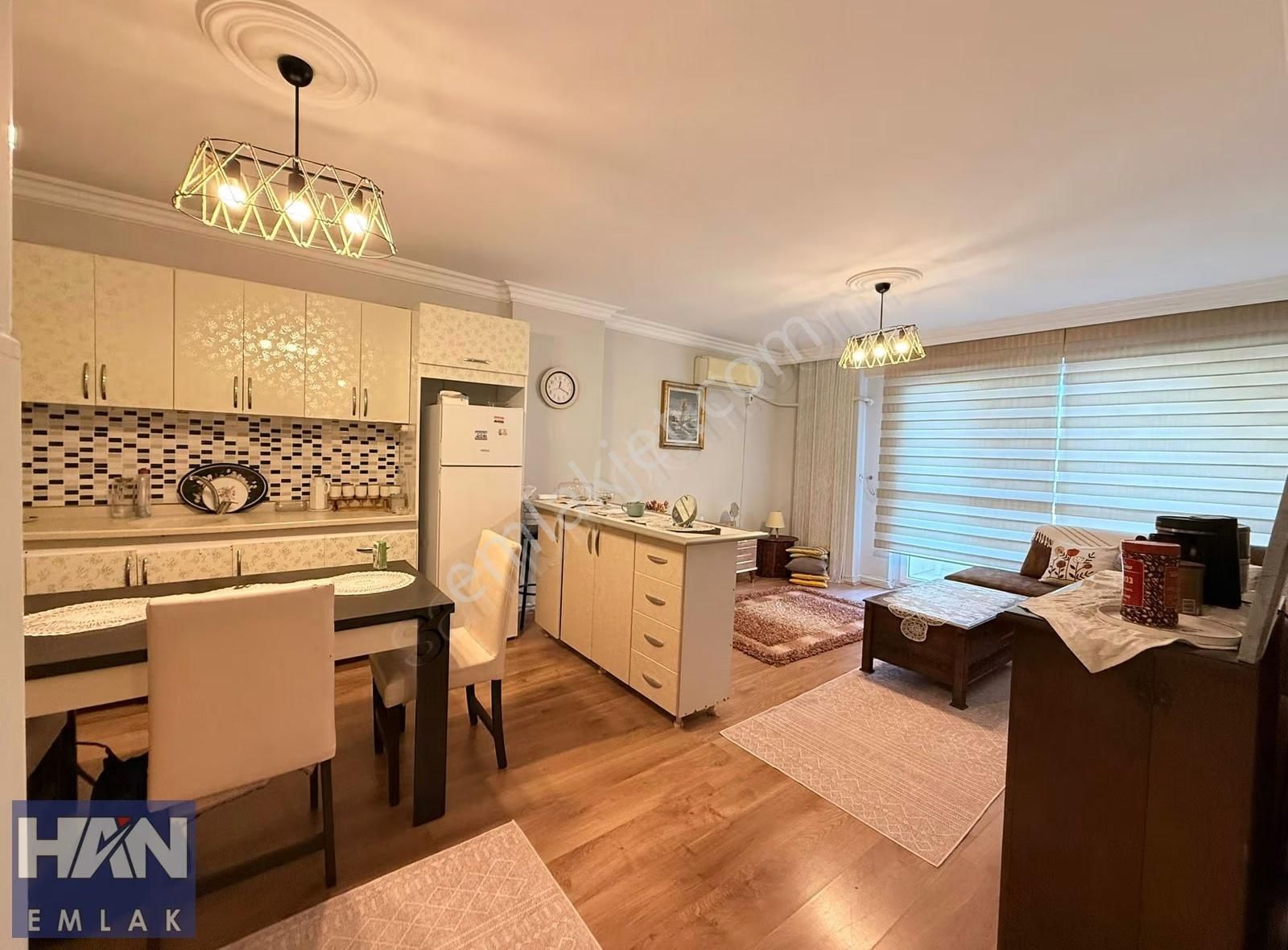 Han Emlak'tan 75.yıl Mah'de Denize Sıfır Eşyalı Kiralık 1+1 - Görsel 8