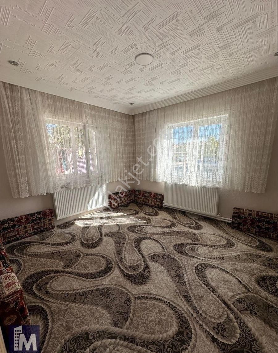 Esentepe Mahallesinde Eşyalı Satılık Fırsat Müstakil Ev - Görsel 6