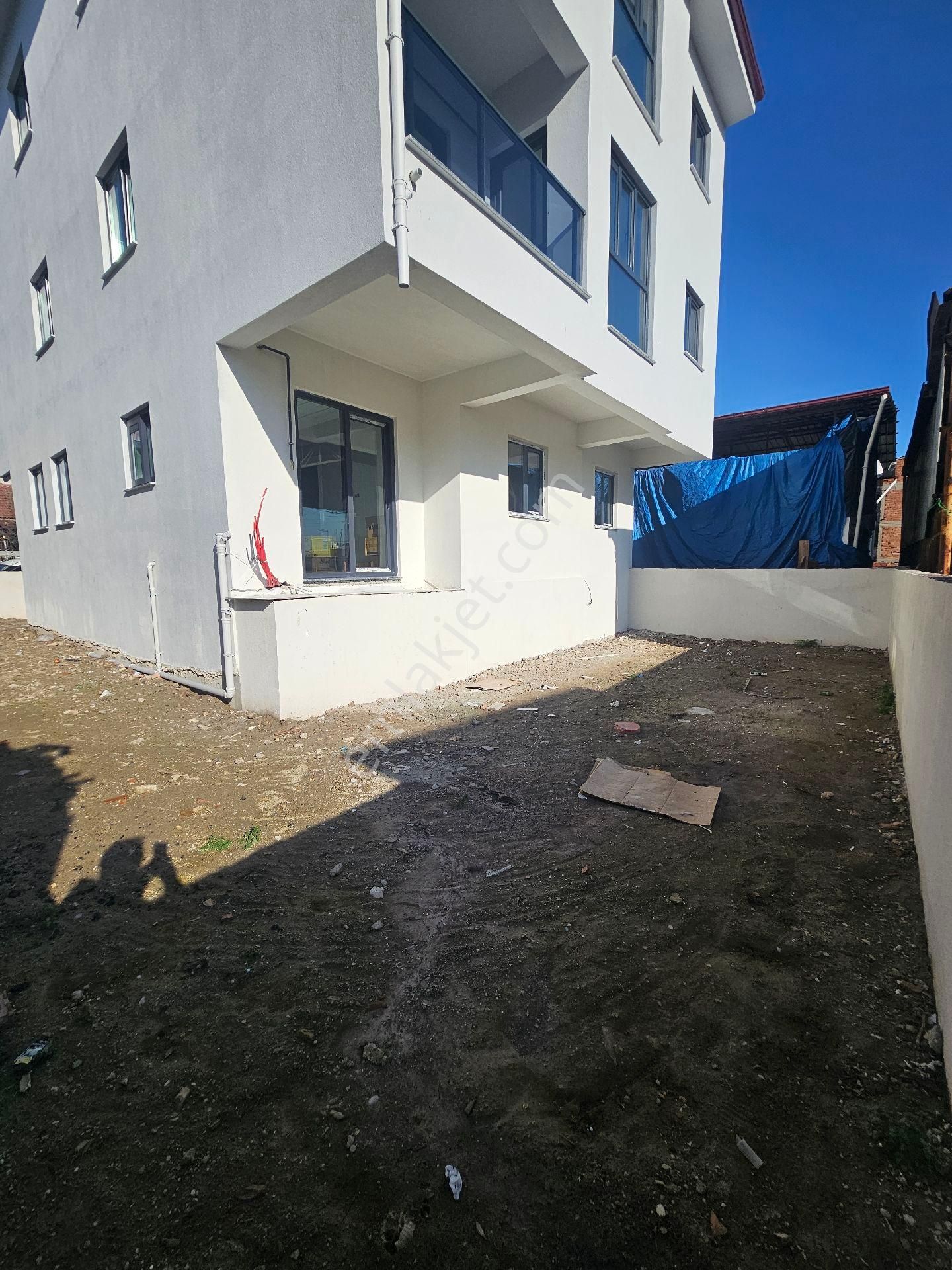 Yüksek Giriş Bahçeli Daire - Görsel 16