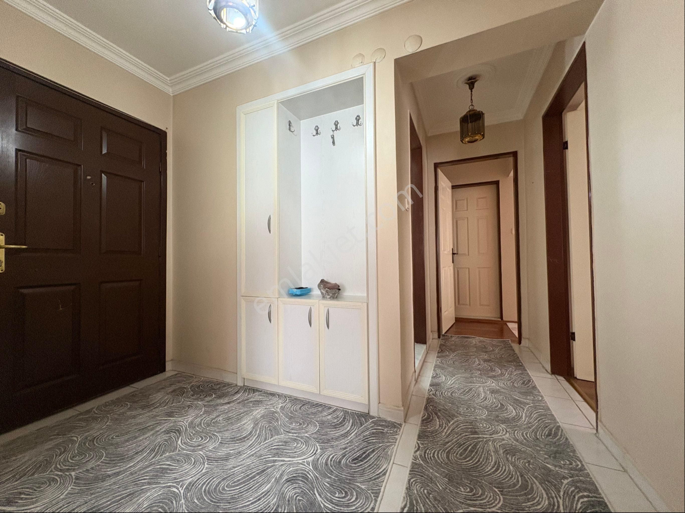 Egekentte Ara Kat E.banyolu Asansörlü Satılık 2+1 - Görsel 18