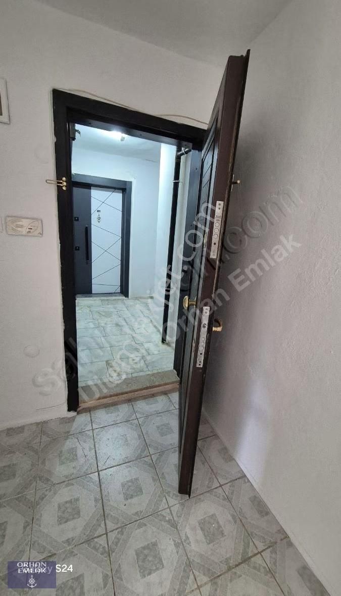 Orhan,dan Çiğli Cumhuriyet Mahallesin,de Arakat Boş 3+1 Daire - Görsel 8