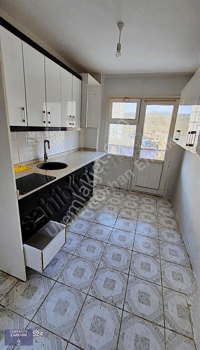 Orhan,dan Çiğli Cumhuriyet Mahallesin,de Arakat Boş 3+1 Daire - Görsel 19