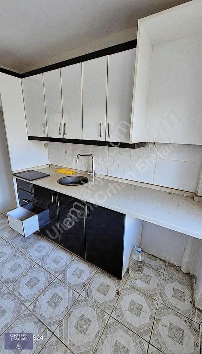 Orhan,dan Çiğli Cumhuriyet Mahallesin,de Arakat Boş 3+1 Daire - Görsel 12