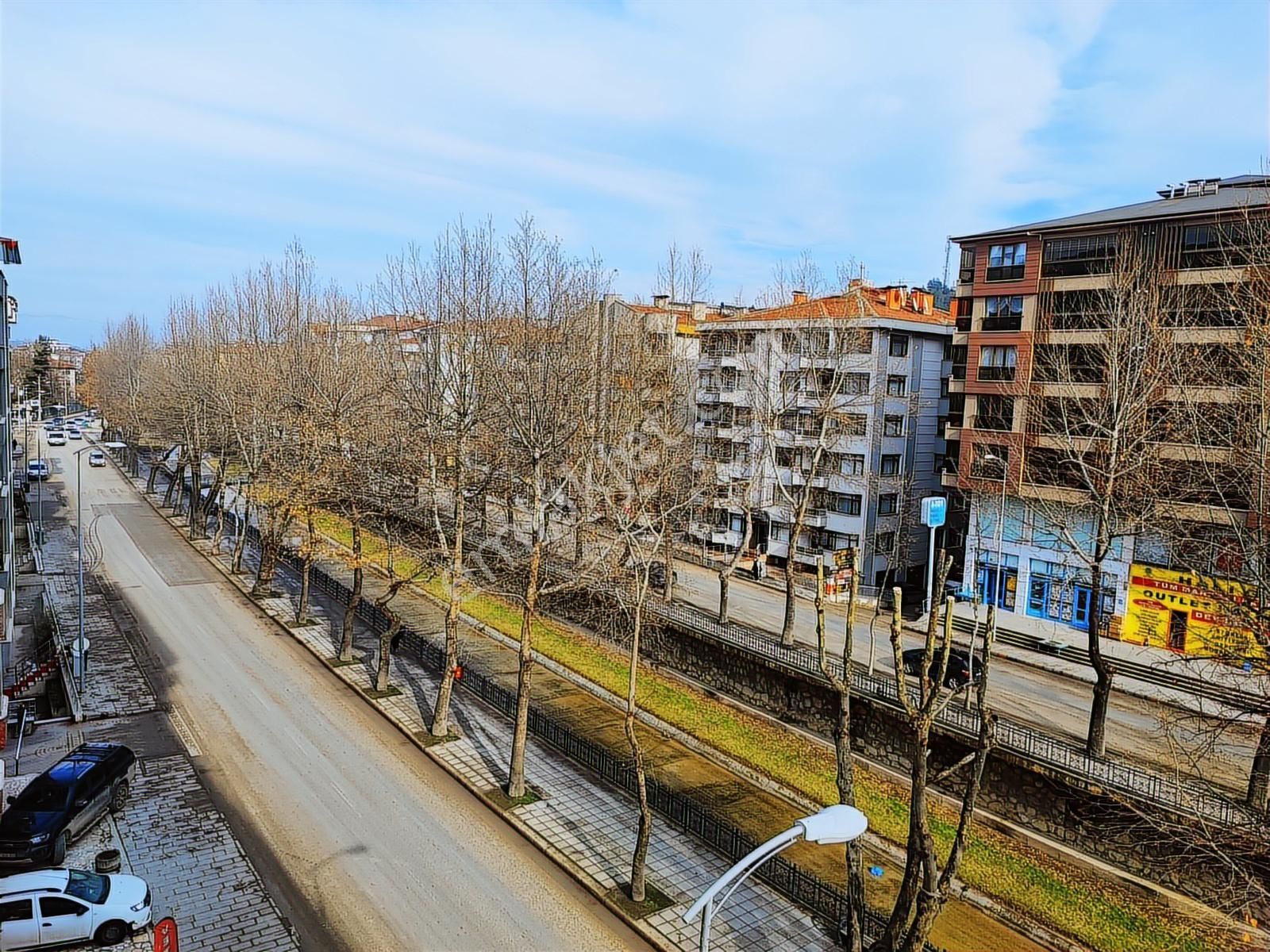 Kastamonu Emlak Gayrimenkul'den Anacadde Lüks Satılık 4+1 Daire - Görsel 24