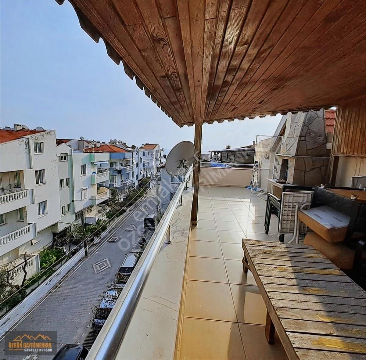 Çandarlı Merkezde Geniş Ferah 3+1 Dubleks Daire - Görsel 3