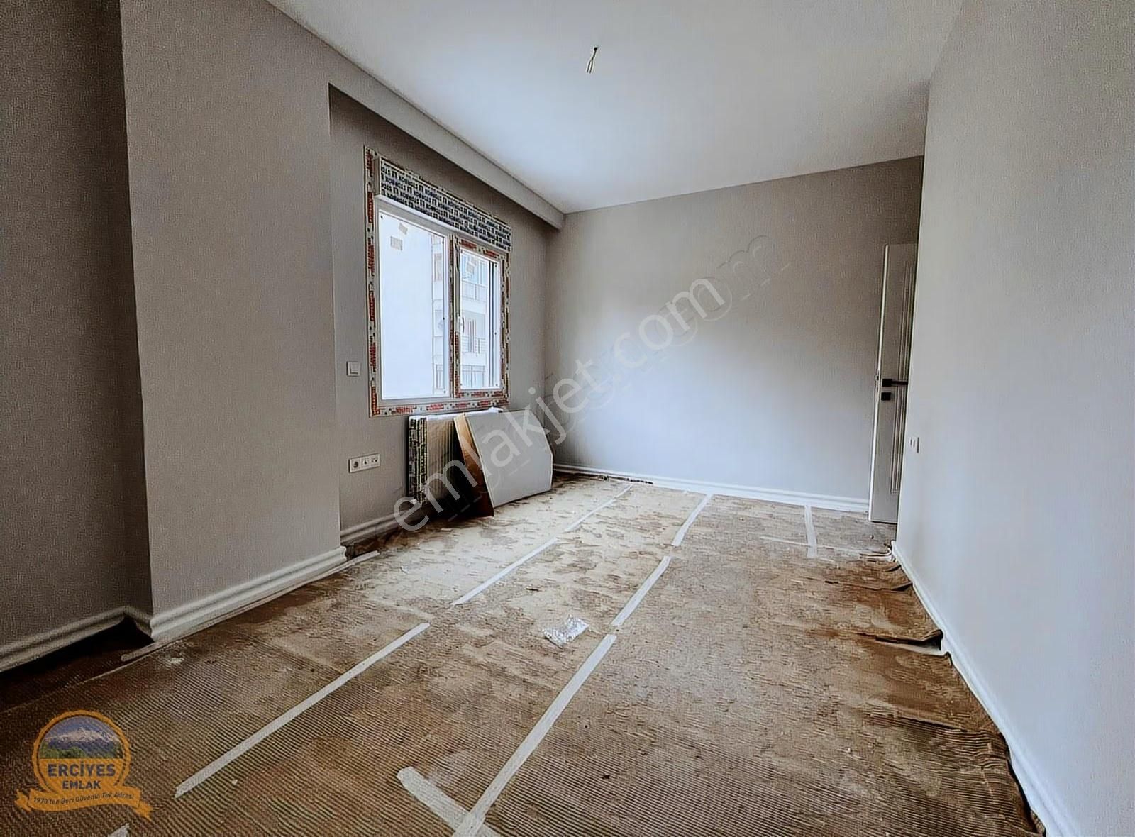 Erciyes'den Erenköyde Yeni Binada 3+1 Balkonlu, Ebeveynli 130 M² - Görsel 20