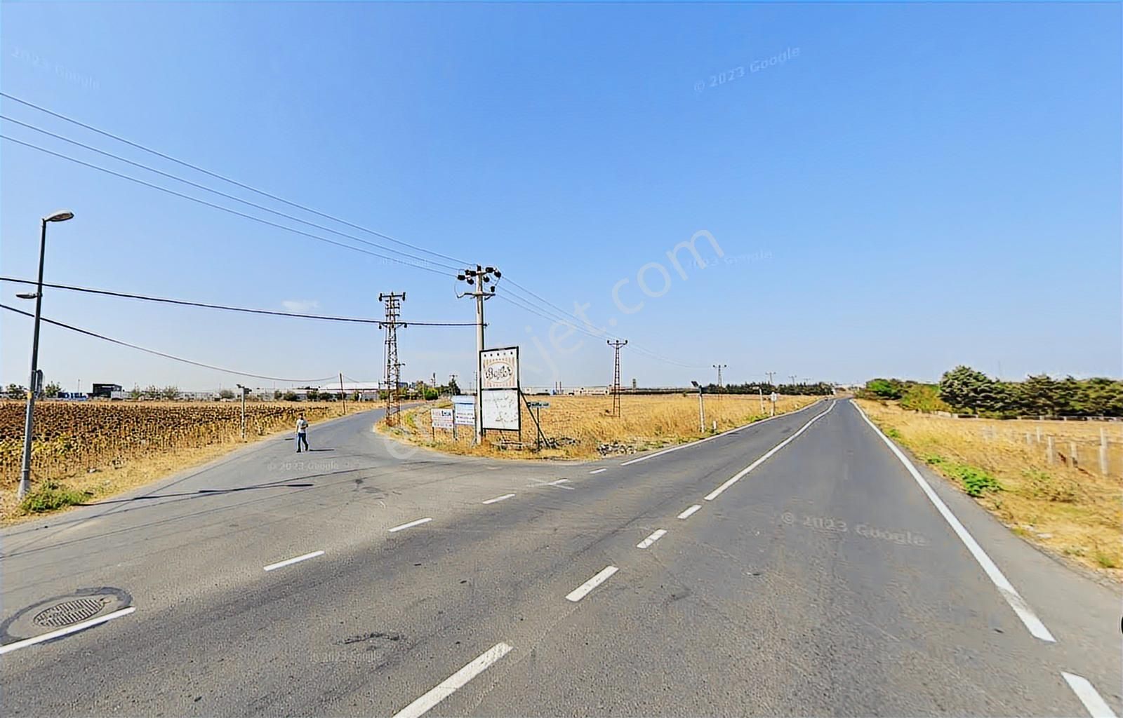 İstanbul Silivri Alipaşada Caddeye Cepheli 579 M² Hisseli Arsa