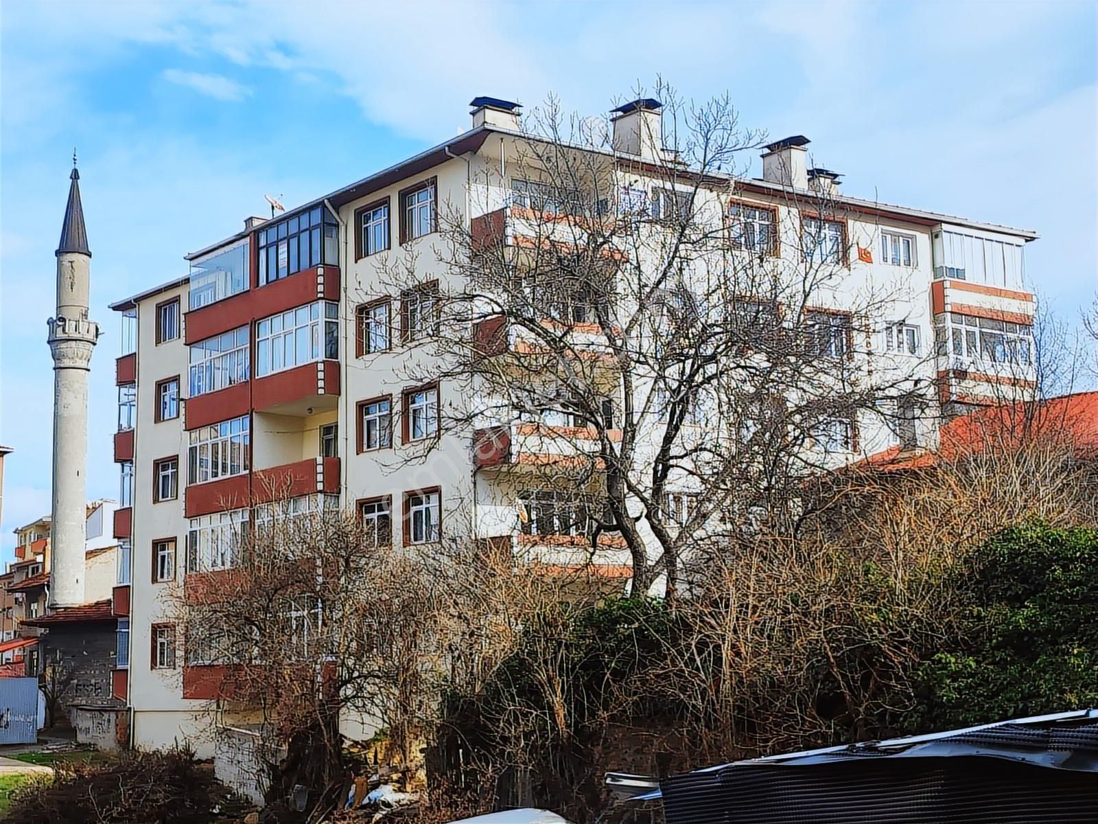 Kastamonu Emlak Gayrimenkul'den Kiralık Çarşı Merkezde 3+1 Daire - Görsel 5