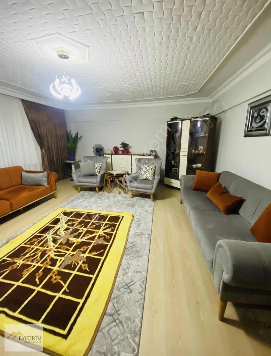 Yenıce Mahallesinde Ara Kat 2+1