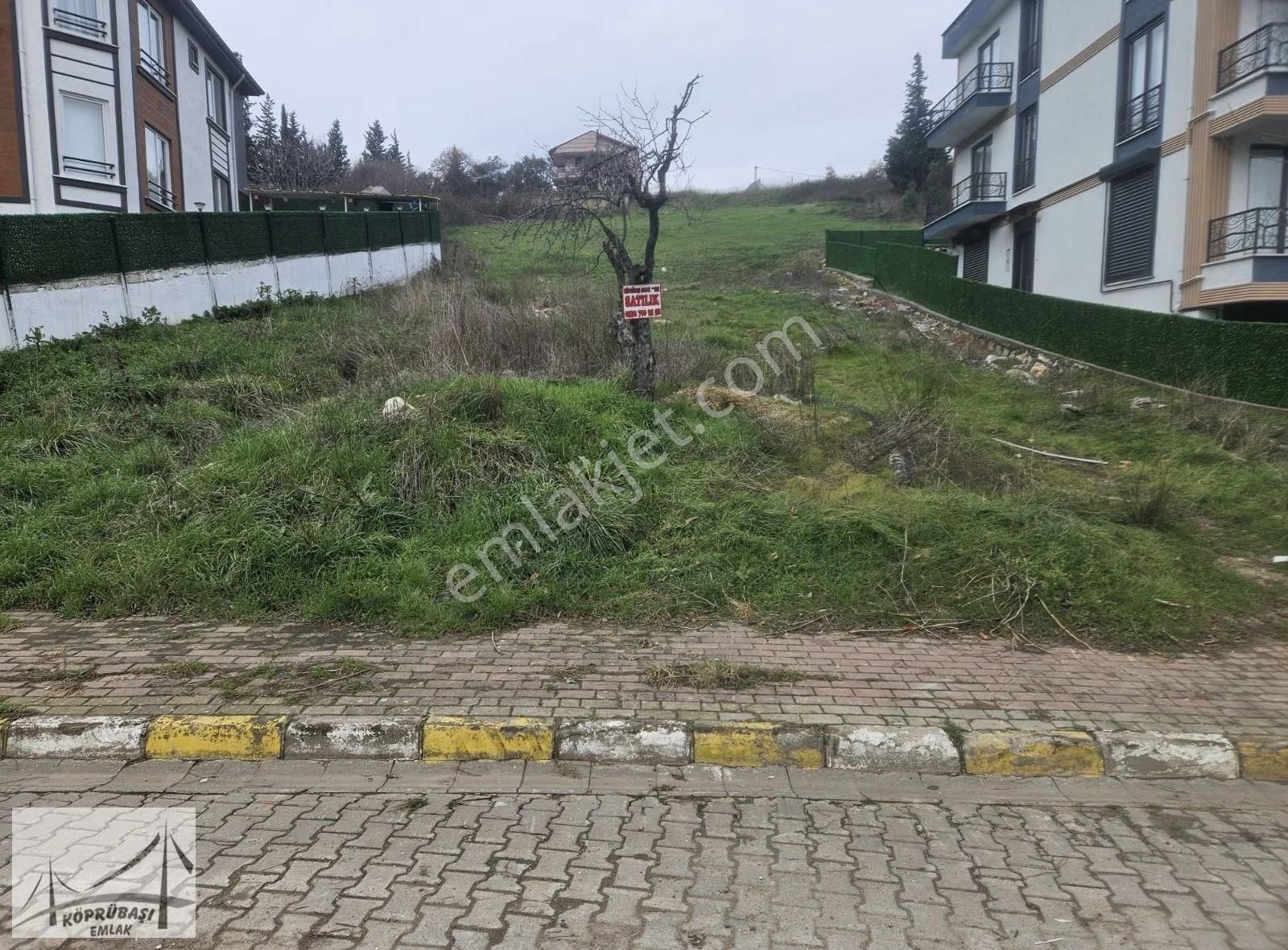 Köprübaşı Emlak'tan Kaytazdere'de Deniz Manzaralı Satılık Arsa