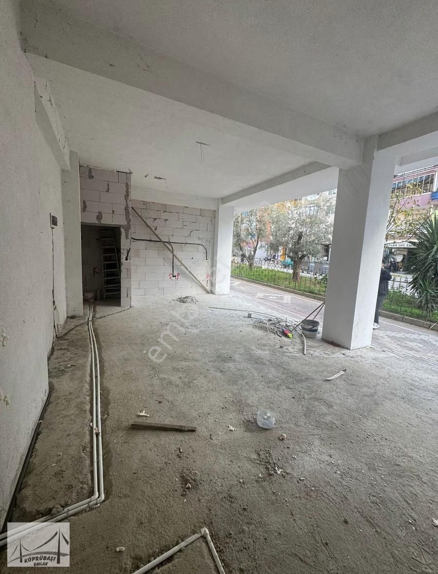 Köprübaşı Emlak'tan Fsm Bulvarında Kiralık Dükkan - Görsel 3