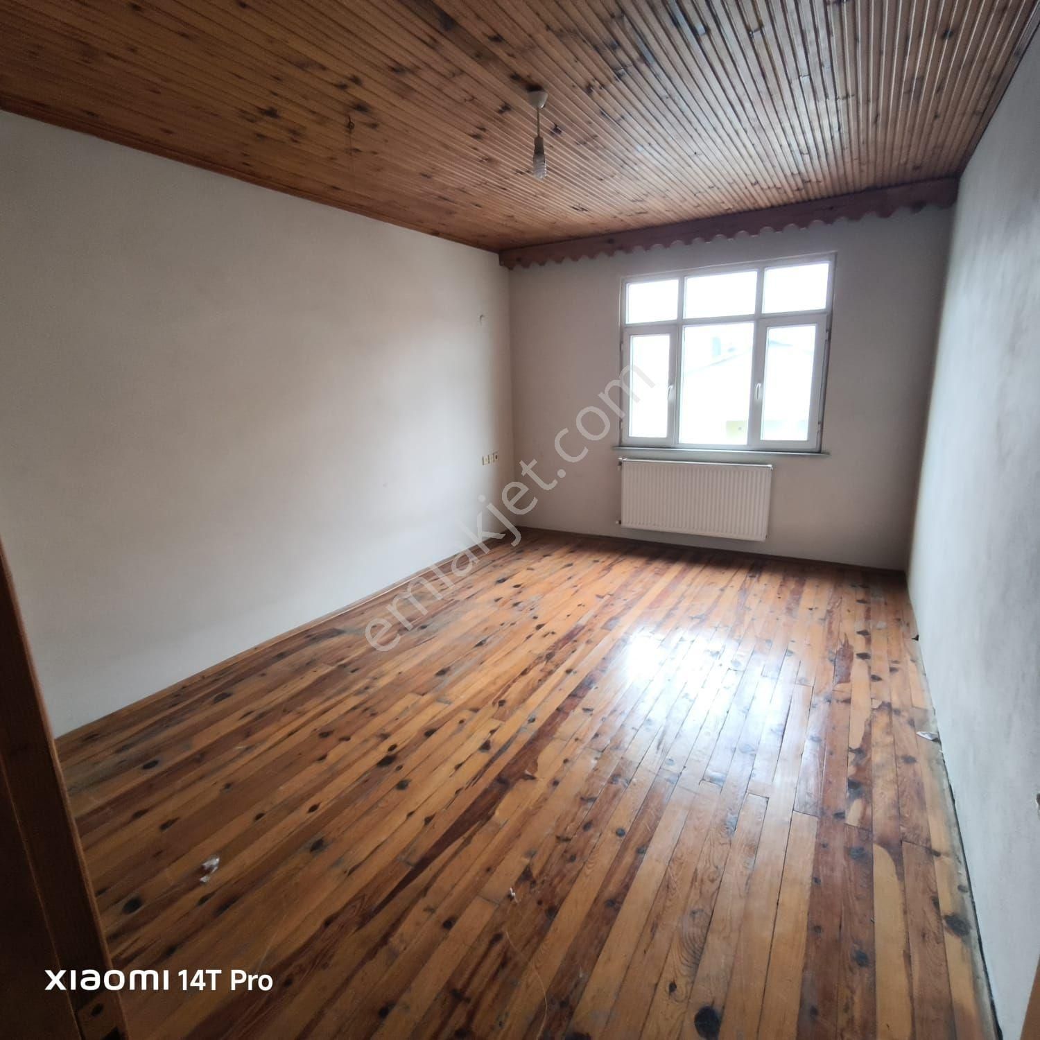 Kiralık Daire Merkezî Konumda Hastane Okul Pazar - Görsel 2