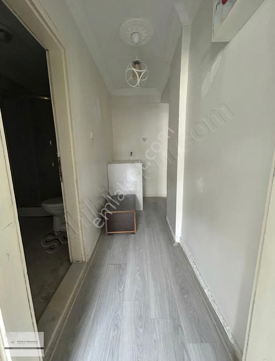 Akşemsettin Mahallesi Ara Kat Boş 3+1 - Görsel 11