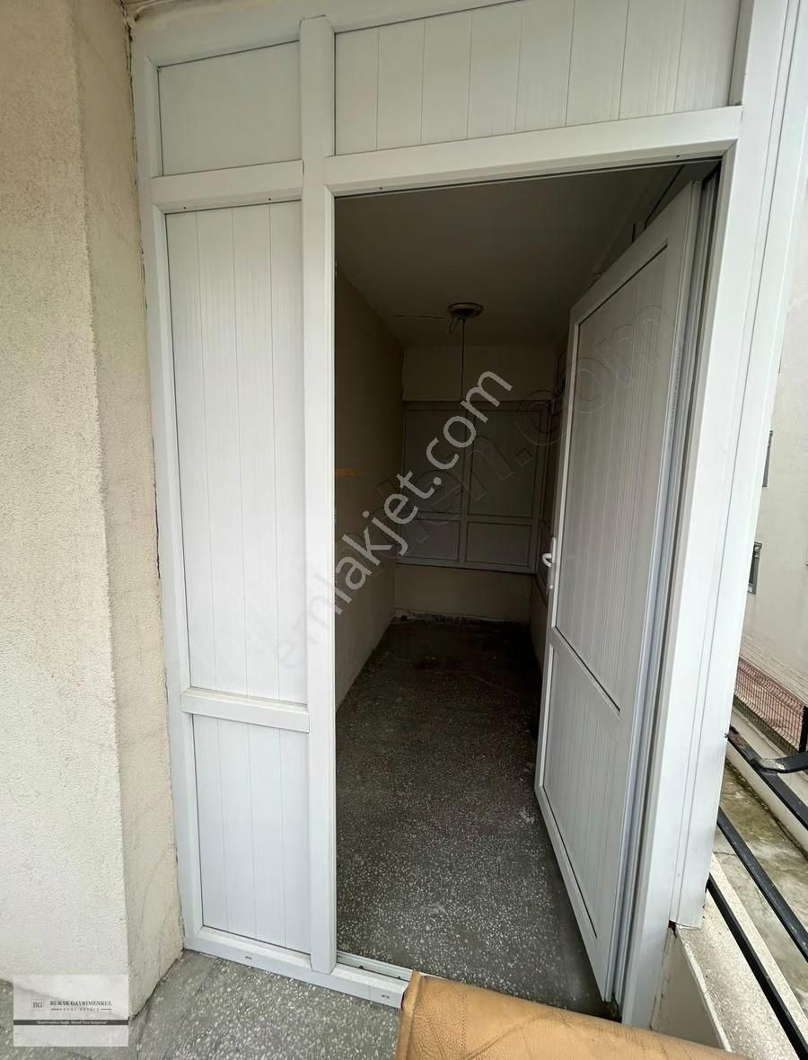 Akşemsettin Mahallesi Ara Kat Boş 3+1 - Görsel 24