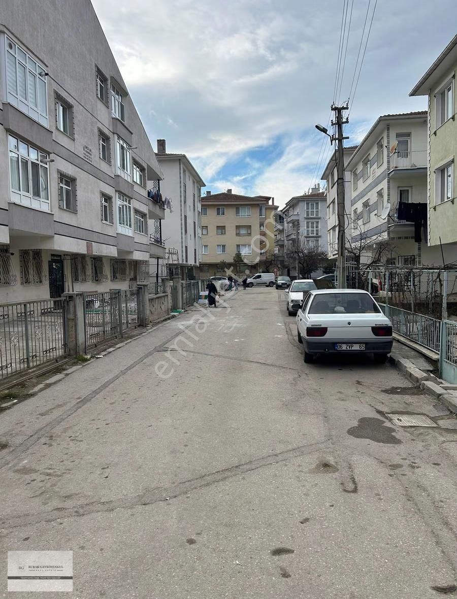 Akşemsettin Mahallesi Ara Kat Boş 3+1 - Görsel 20