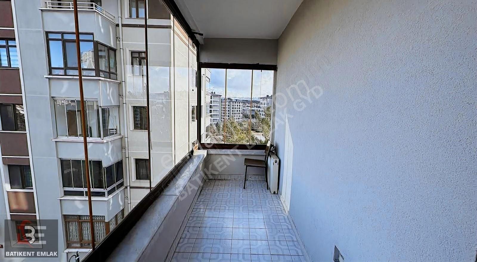 Batıkent Emlak'tan Ergazi Mah Ara Kat Bakımlı Ferah 3+1 Satılık - Görsel 25