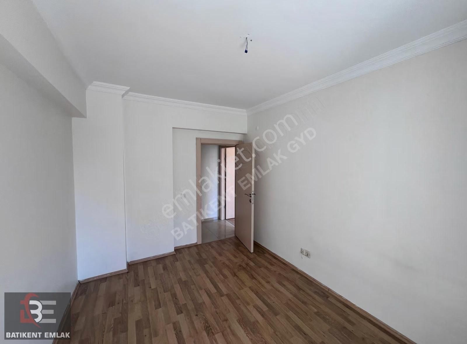 Batıkent Emlak'tan Kardelen Mah Havuzlu Sitede 3+1 Güvenlikli - Görsel 2
