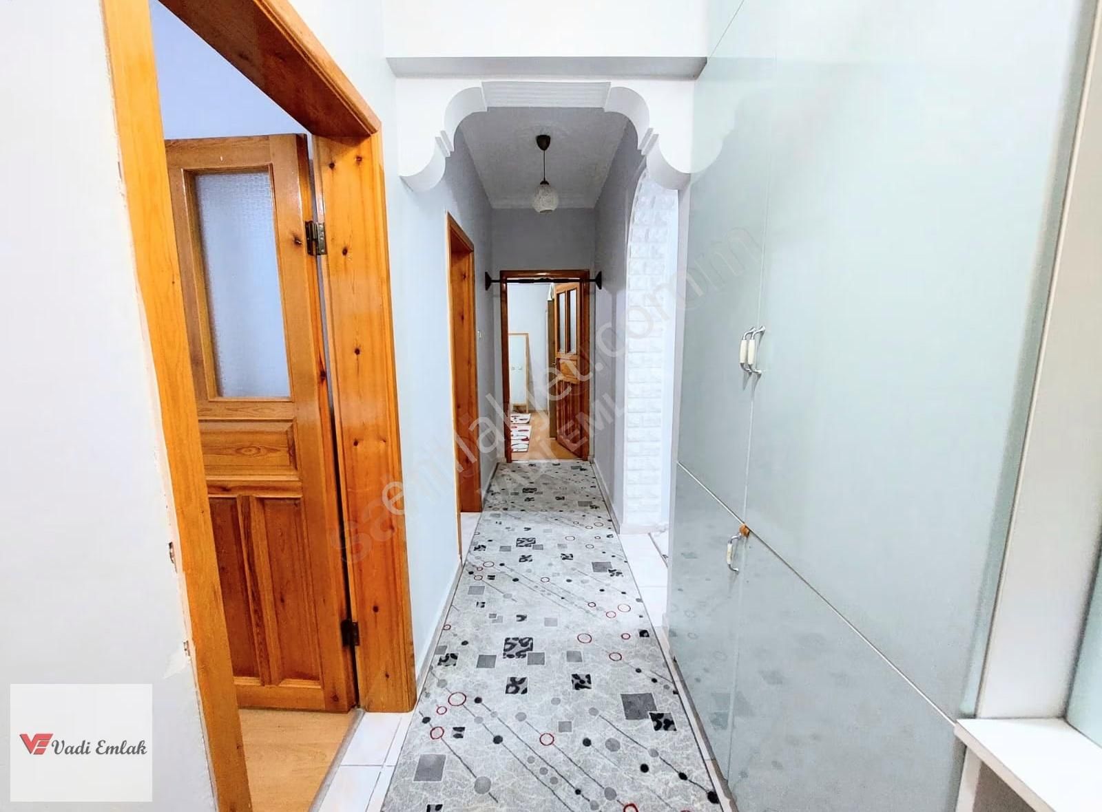 Eşsiz Konumda Geniş Ve Masrafsız Satılık 4+1 Daire | Vadi Emlak - Görsel 33