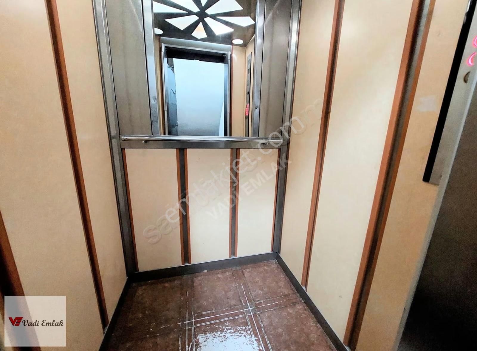 Eşsiz Konumda Geniş Ve Masrafsız Satılık 4+1 Daire | Vadi Emlak - Görsel 23