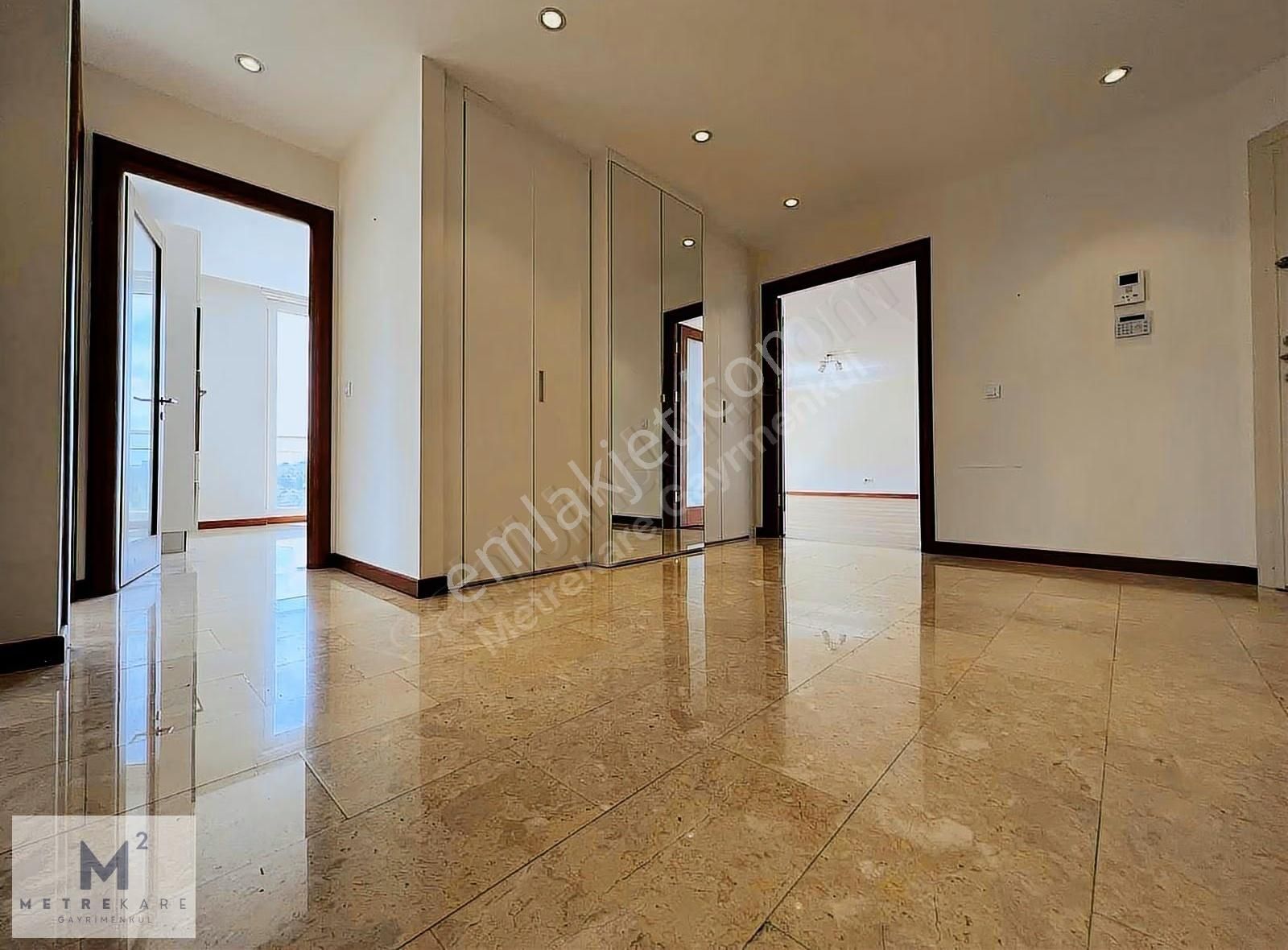 Maslak Mashattan 4+1 Boş Kiralık Alçak Kat Camlar Açılır - Görsel 12