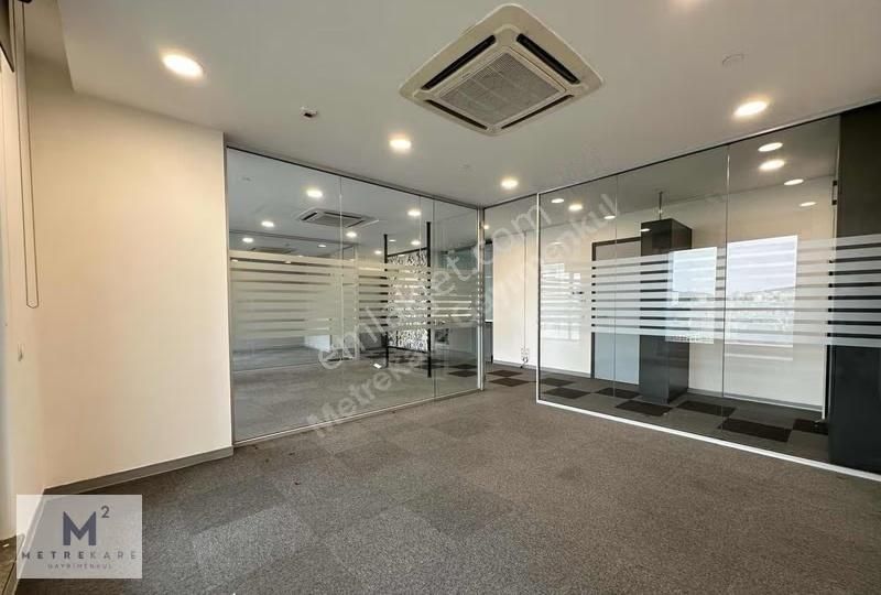 Ağaoğlu Maslak 1453 3 Bölmeli Özel Dekorasyonlu Satılık Ofis - Görsel 4