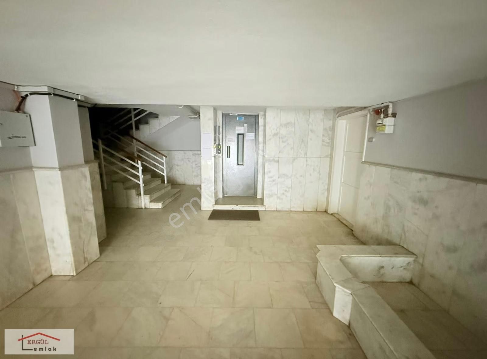 Adapazarı Çark Caddesi Dibi Satılık 3+1 Daire - Görsel 16