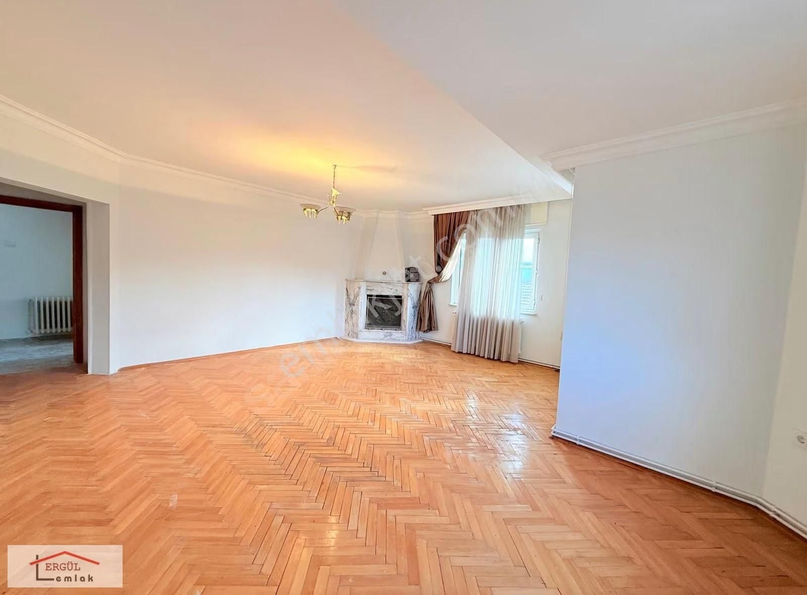 Adapazarı Çark Caddesi Dibi Satılık 3+1 Daire - Görsel 8