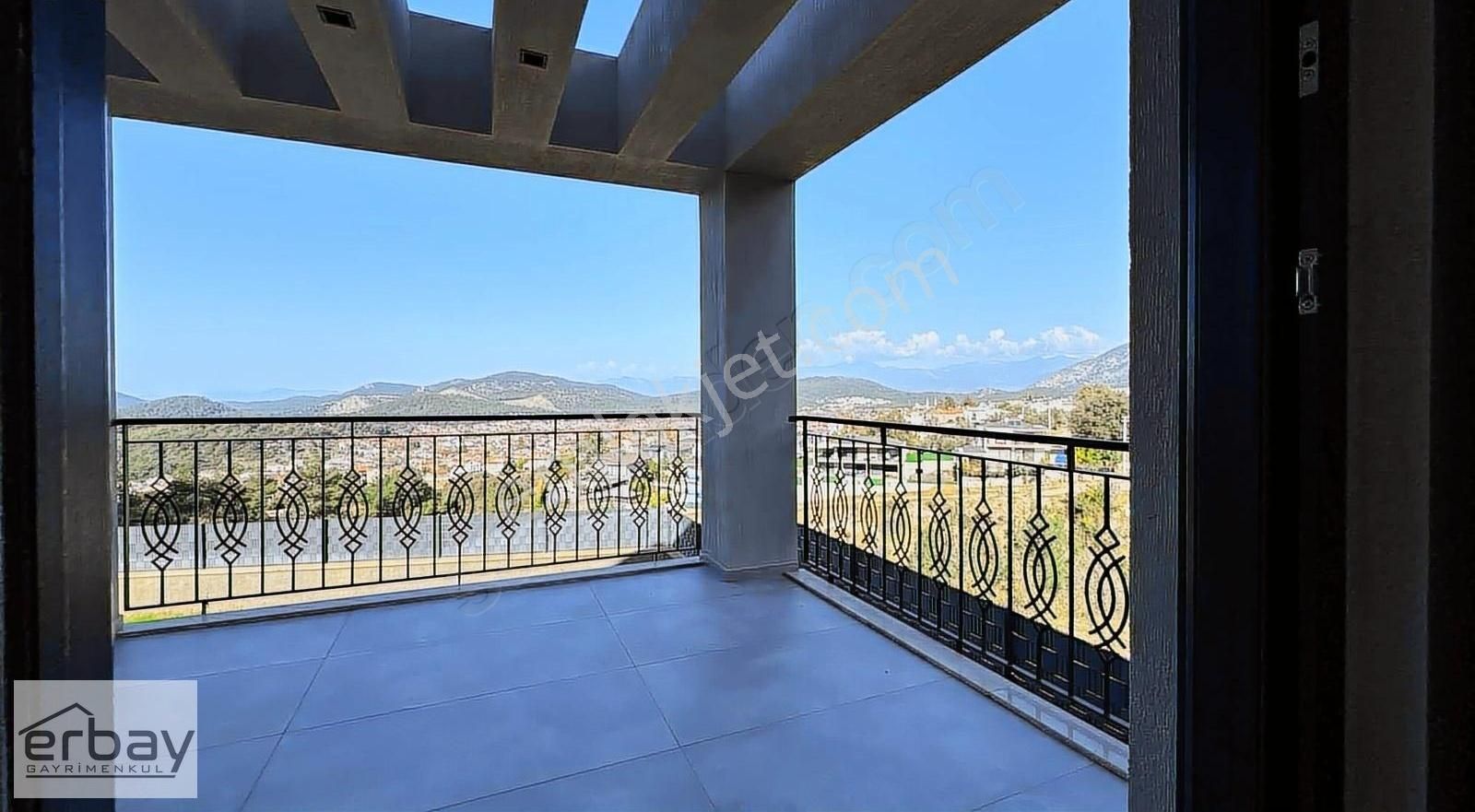 Ovacık'ta Yerden Isıtmalı Manzaralı Lüks Villa - Görsel 24