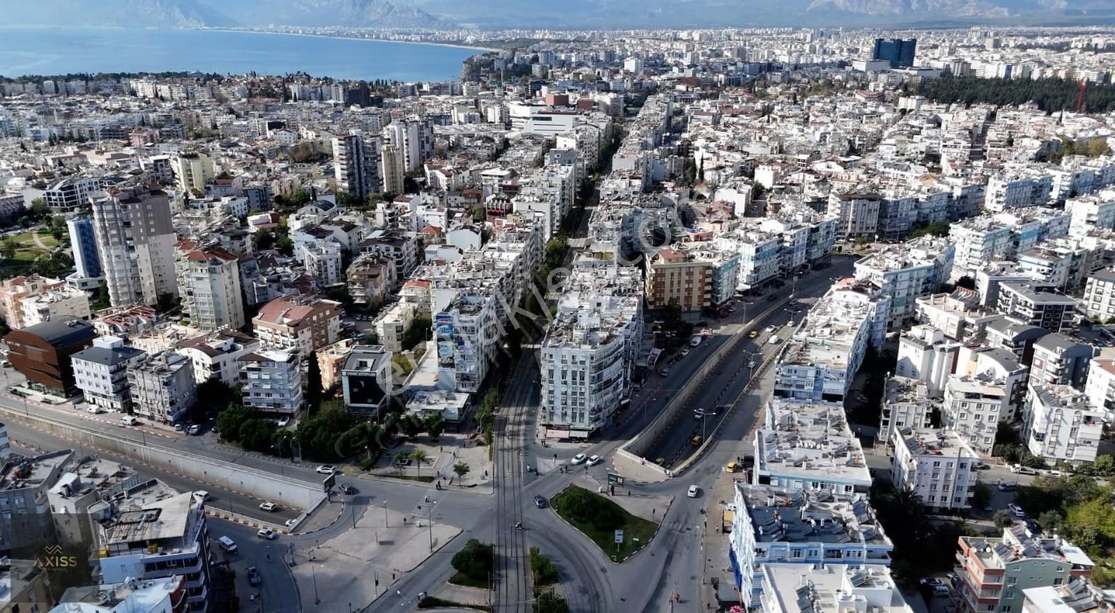 Aliçetinkaya Caddesi Merkezi Konumda Acil Satılık 3+1 Daire - Görsel 24