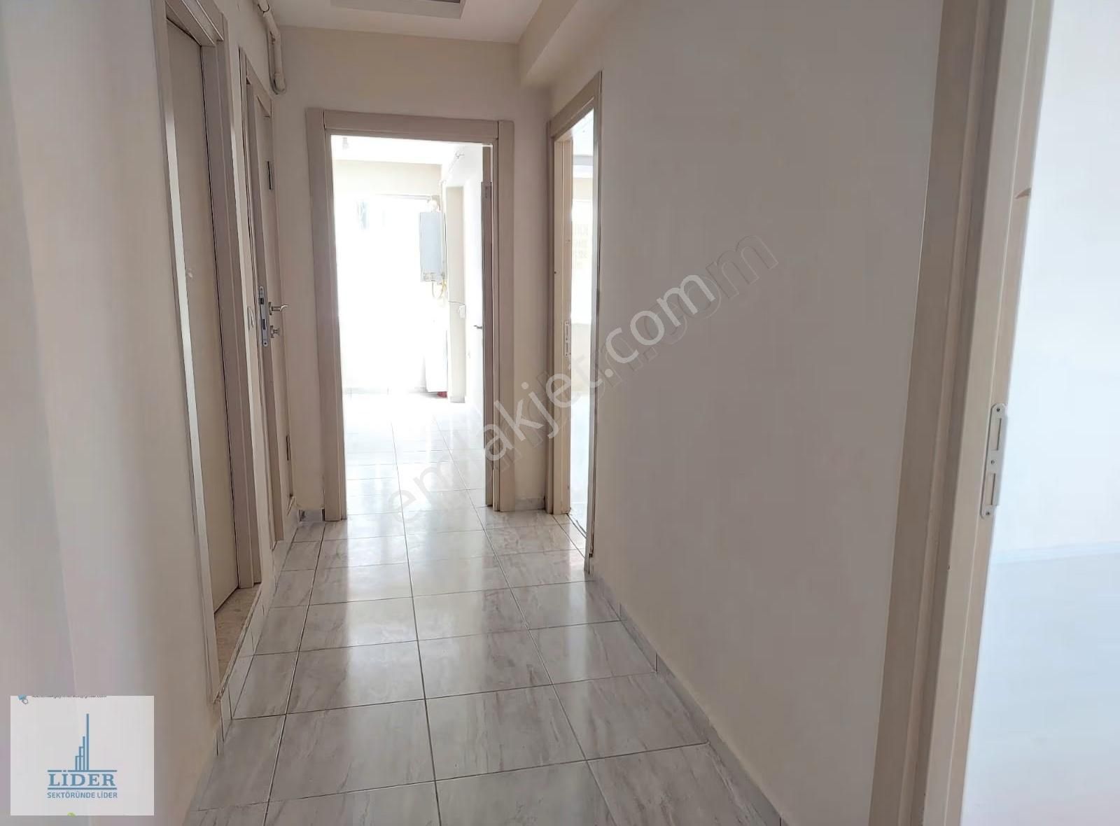 Hürriyet Mahallesinde 2+1/ 90m2 Giriş Kat Kiralık Daire. - Görsel 6