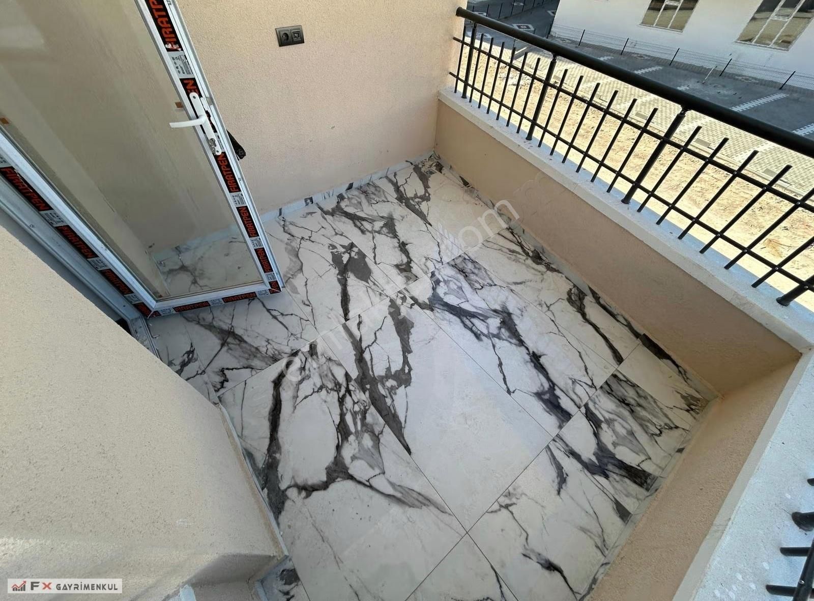 Fx'den 2+1 Sıfır Binada Köşe Başı Cephesı Açık Full Yapılı Daire - Görsel 5