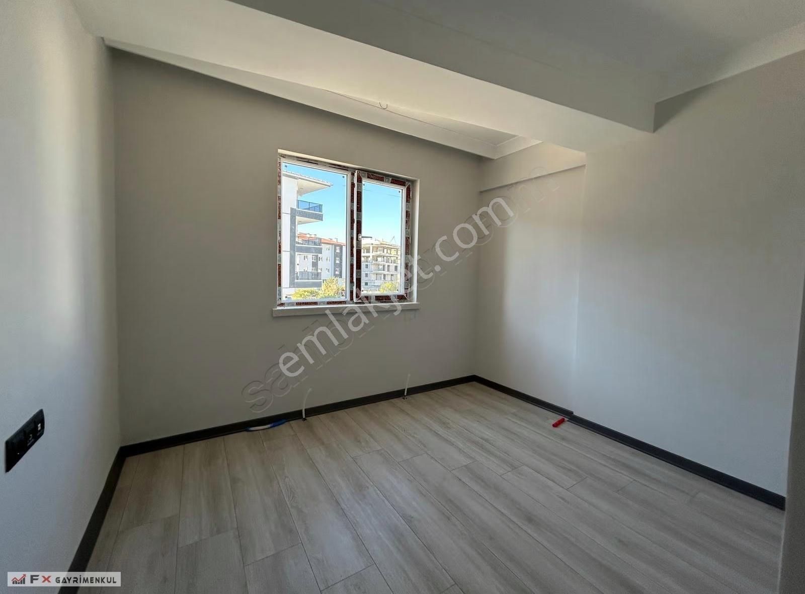 Fx'den 2+1 Sıfır Binada Köşe Başı Cephesı Açık Full Yapılı Daire - Görsel 3