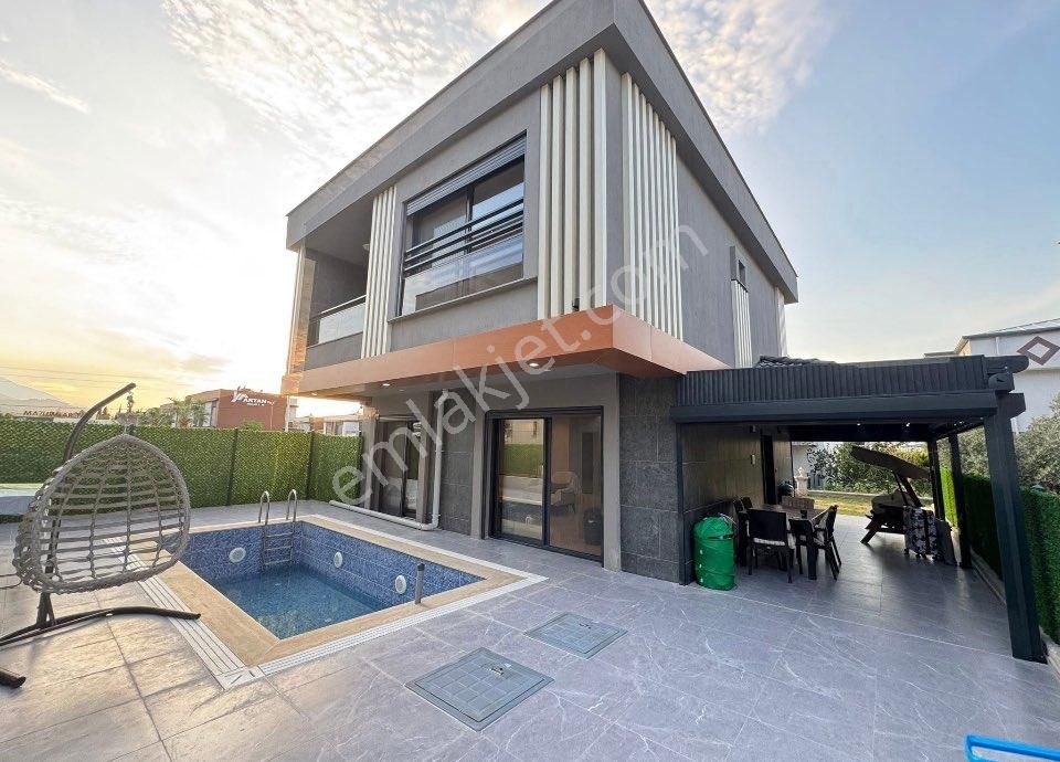 Kuşadası Güzelçamlı’da Acil Satılık Villa - Görsel 2