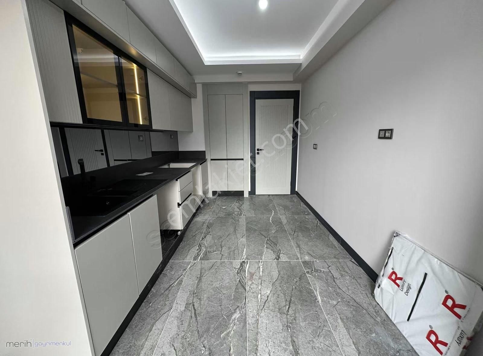 Avenır Marvel 300 Projesinde Emsallerin En Uygunu 2.5+1 Daire - Görsel 14