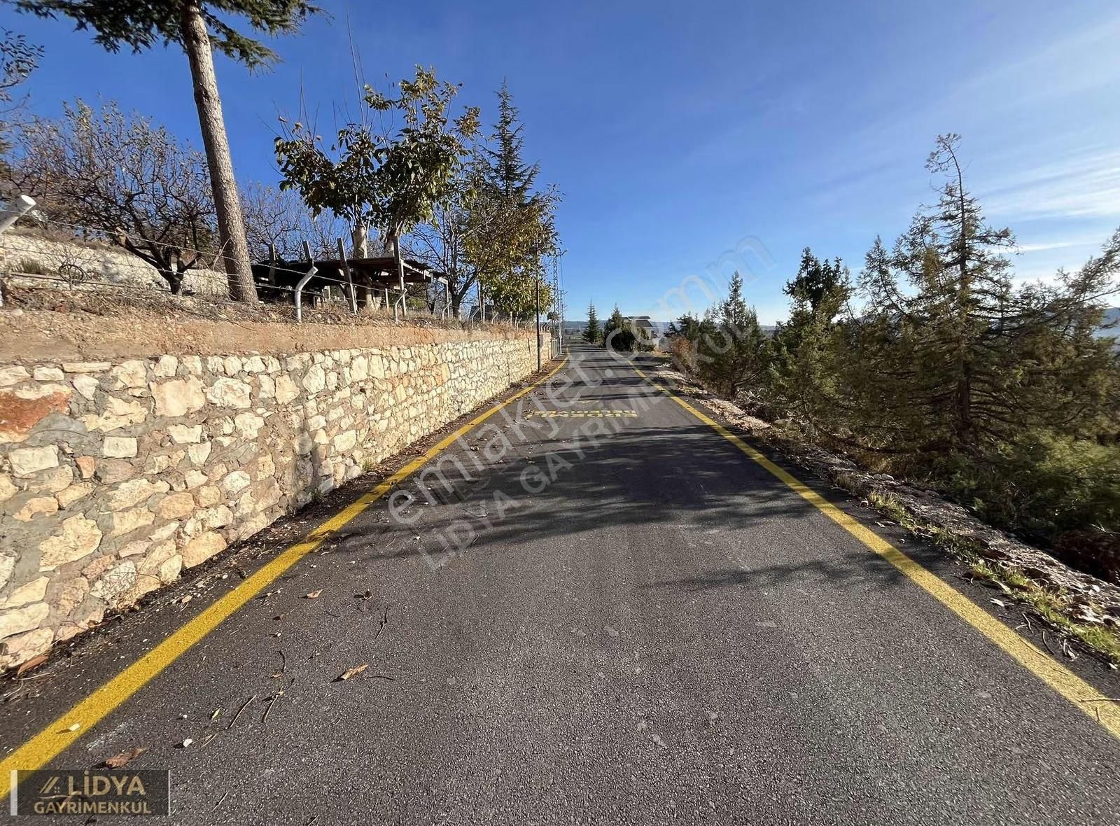 Sarıkaya'da 1.530 M2'lik Arsa Ve Satılık Dubleks Villa - Görsel 3