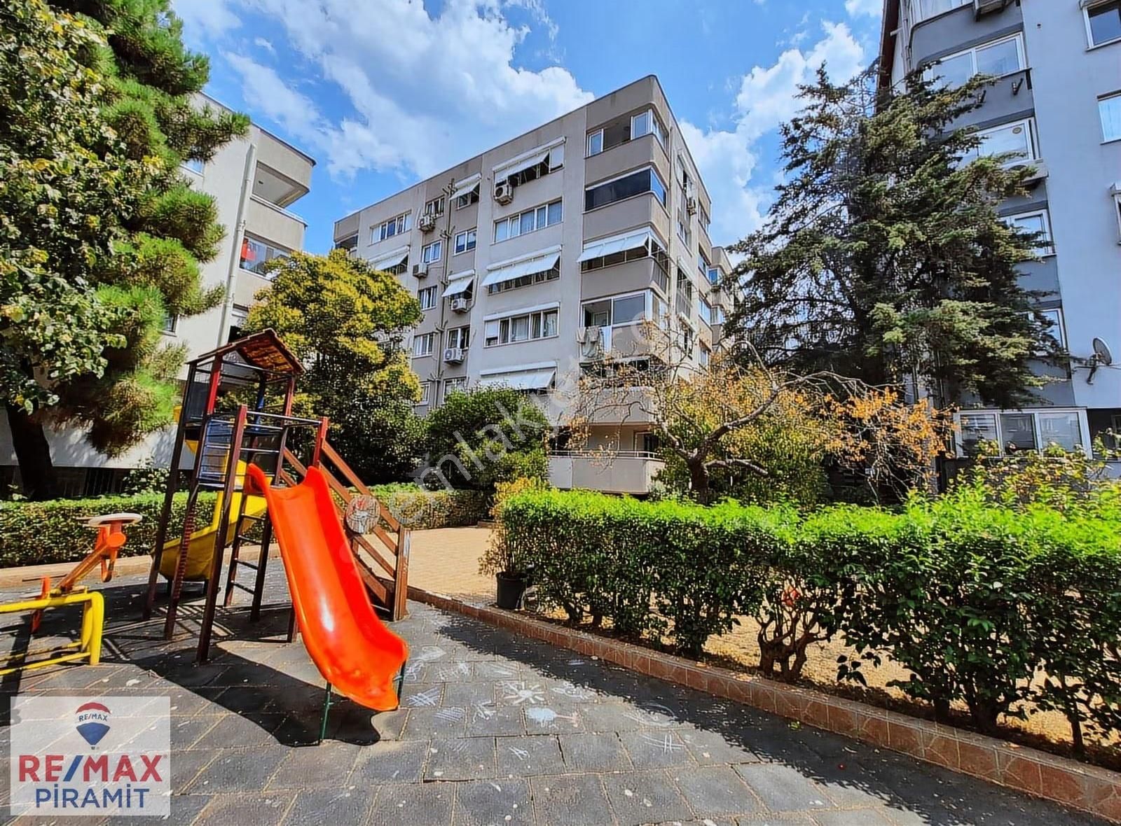 Koşuyolunun Kalbınde, Genış Balkonlu 2+1 Sıdıka Sabancı 2 St.