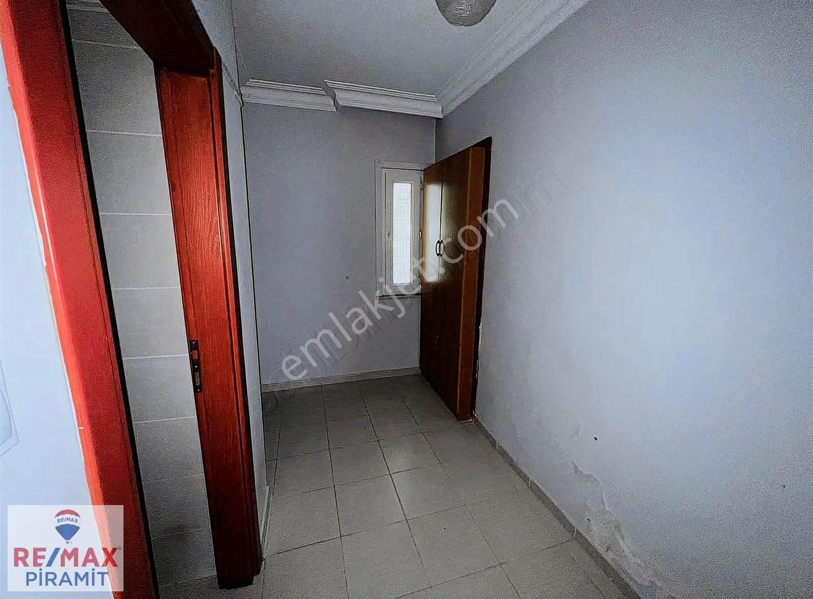 Alsancak Sitesi'nde Caddeye Yakın 3+1 Kiralık Daire-hesna Yılmaz - Görsel 12