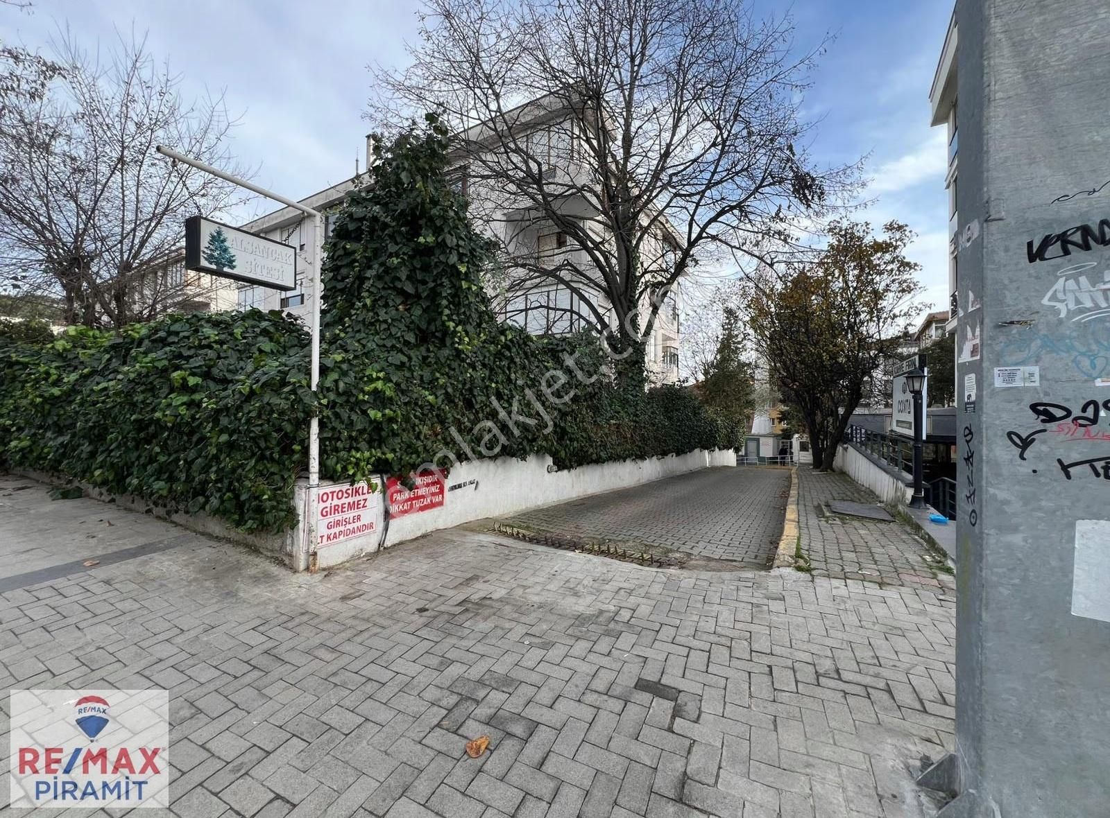 Alsancak Sitesi'nde Caddeye Yakın 3+1 Kiralık Daire-hesna Yılmaz - Görsel 19