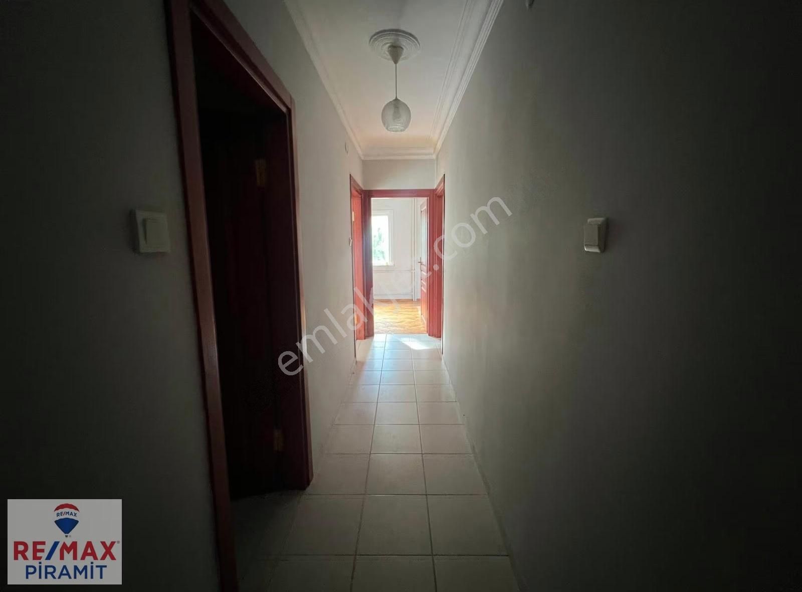 Alsancak Sitesi'nde Caddeye Yakın 3+1 Kiralık Daire-hesna Yılmaz - Görsel 9
