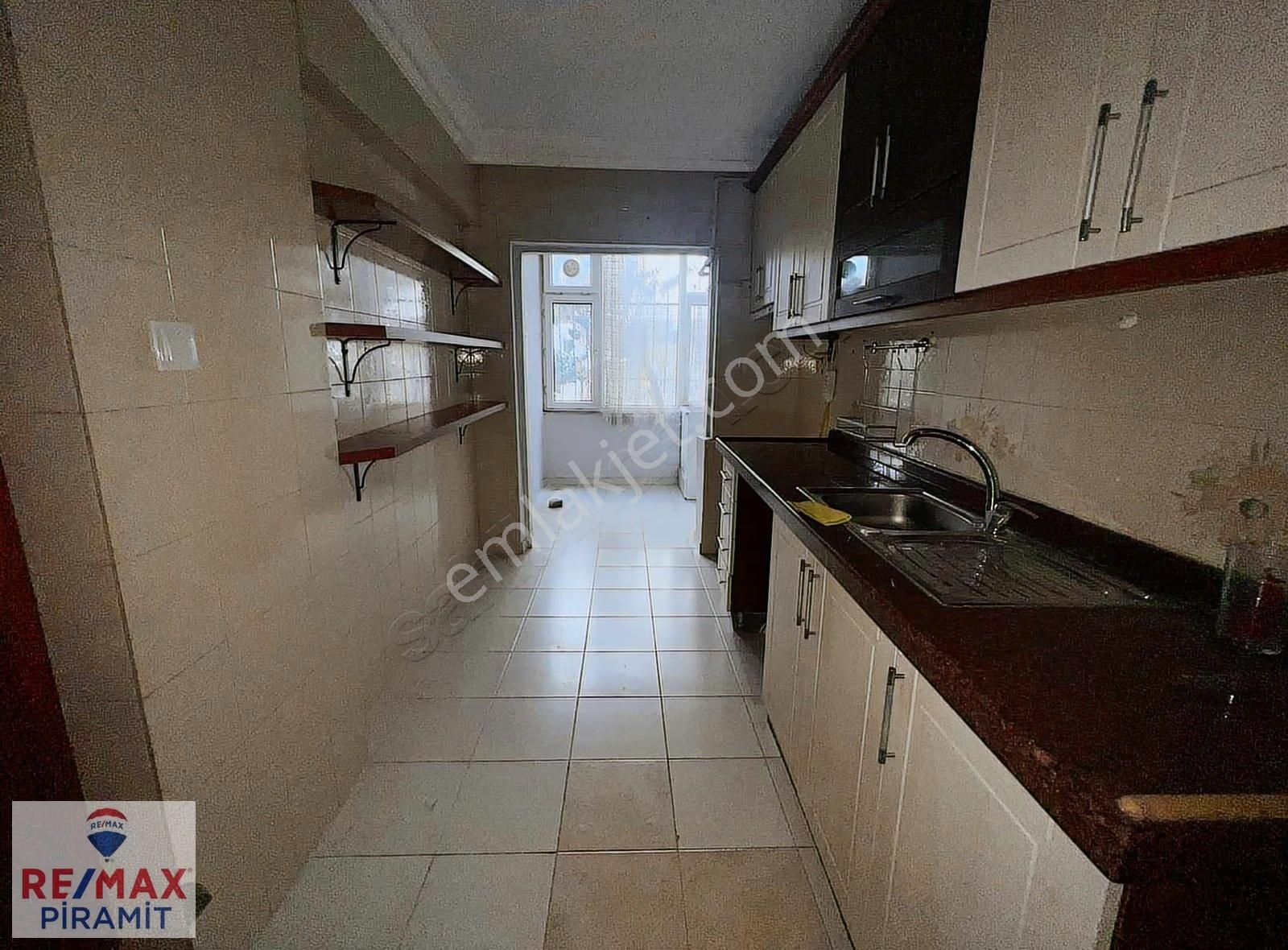 Alsancak Sitesi'nde Caddeye Yakın 3+1 Kiralık Daire-hesna Yılmaz - Görsel 14